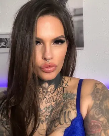 Tall Tattooed MILF with Big Tits Poses in Lingerie Mirror Selfie