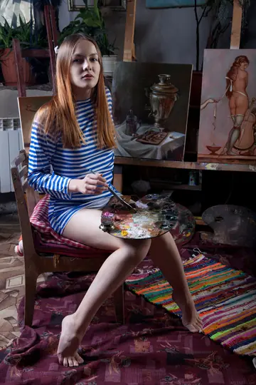 Hairy Redhead Poses Nude in Glamour Set