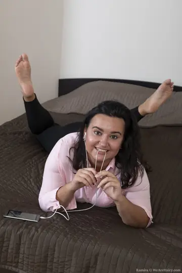 Ramira – BBW Brunette Shows Off Her Big Tits and Hairy Pussy
