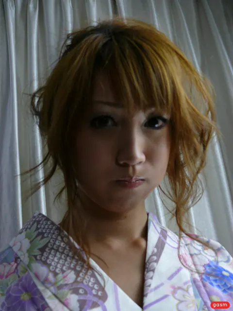 Yuki Mizuho: Japanese Redhead in a Uniform Skirt Poses for the Camera – photo 10 of 15