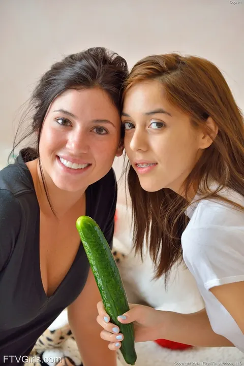 Kristina Bell: Redhead Latina Strips and Toys Her Pussy in the Kitchen – photo 13 of 15