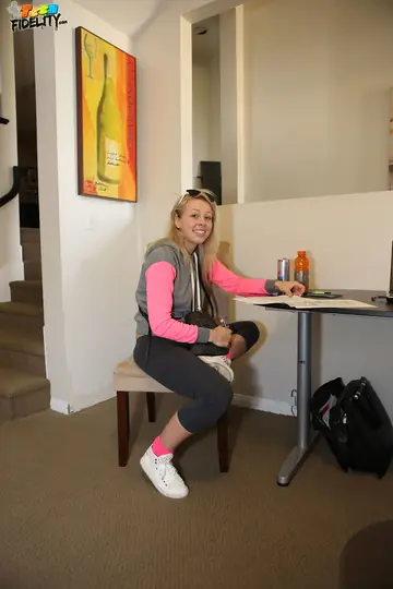 Zoey Monroe – Slim Blonde Strips Out of Her Stockings and Panties