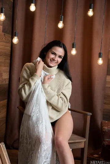 Ukrainian Brunette Turns Nude to Display Her Body