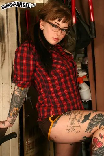 Adahlia – Tattooed Brunette in Glasses Toys Her Pussy and Spreads