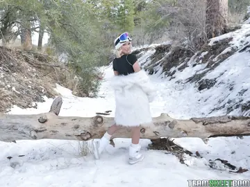 Emma Hix – Tall Blonde Canadian Gets Fucked in Boots and Glasses