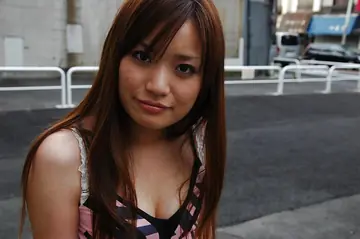 Saki Mitsui – Japanese Brunette Undresses and Spreads Her Lips in Lingerie