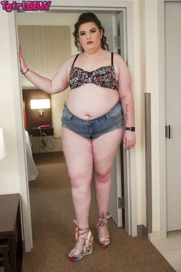 BBW Trans Woman Shows Her Big Ass and Has Sex