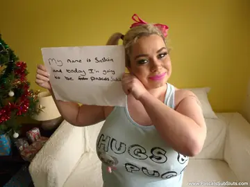 Saskia Squirts – British Blonde BBW Strips, Masturbates and Squirts for Christmas