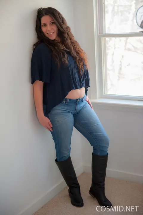 BBW Brunette Strips Out of Her Jeans to Show Her Big Tits – photo 2 of 16
