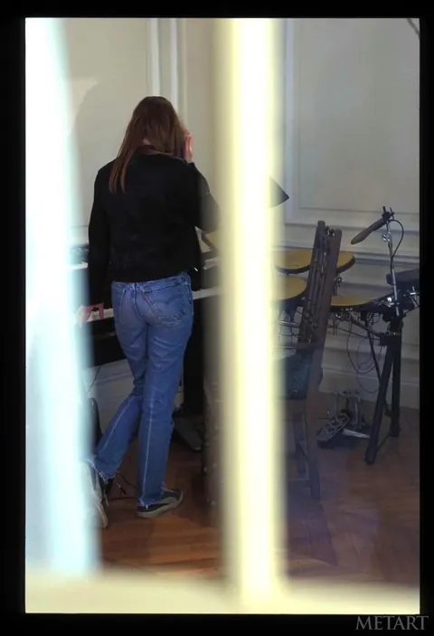 Slim French Babe Strips Out of Her Jeans and Socks to Finger Her Hairy Pussy – photo 12 of 21