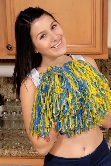 Haylee Heart – Brunette with Natural Tits Pulls Panties Aside and Spreads Her Legs