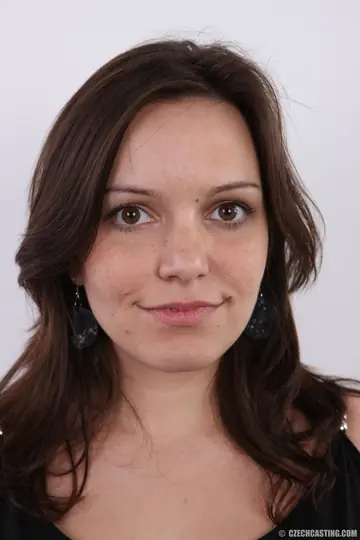 Curvy Czech MILF Strips Out of Her Jeans