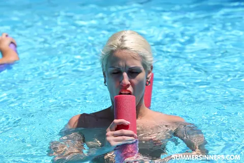 Amirah Adara: Skinny Czech Redhead Gives a Blowjob in the Pool – photo 5 of 20