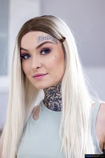 Tabitha Poison – Tall Tattooed Brunette Strips and Spreads Her Pussy