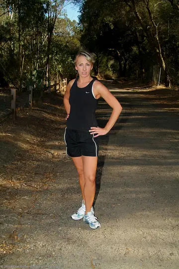 Busty Blonde MILF Spreads Her Pussy Outdoors in Shorts