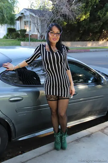 Mahina Zaltana – Asian MILF in Stockings Sucks and Gets Fucked