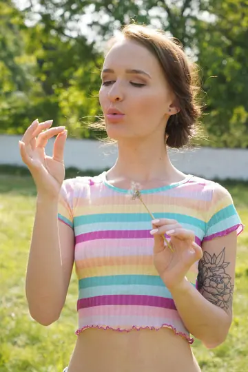 Sasha Sparrow – Slim Russian Lesbians Lick and Finger Each Other Outdoors