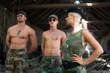 Daria Glower – Czech Blonde MILF in Beret Takes Two Men in Bisexual Threesome