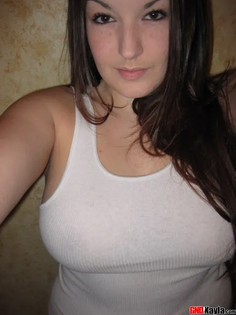 Tattooed Amateur Brunette Strips and Spreads for Selfies – photo 1 of 12