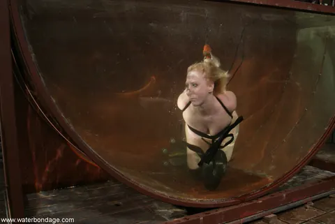Crystal Frost: Brunette with Big Natural Tits Endures Water Bondage – photo 9 of 21