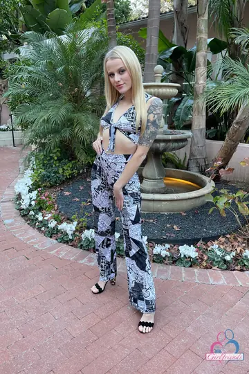 Paris White – Petite Blonde Takes a Facial in a Heels-On Threesome Outdoors