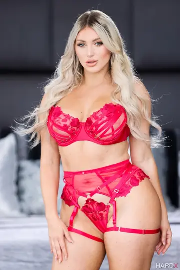 Kayley Gunner – Thick Blonde in Lingerie Takes Anal and Swaps Cum