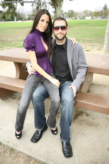Kortney Kane – Slim Brunette in Jeans and Heels Sucks and Fucks Doggy