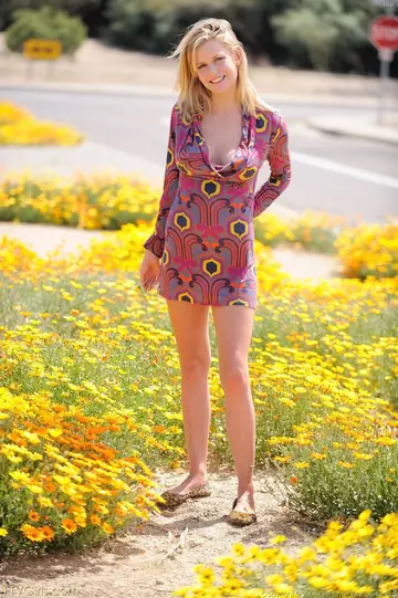 Lisa Neils – Blonde with Big Natural Tits Flashes Outdoors in a Skirt