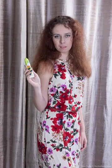 Lira Light – Curly Redhead Amateur Toys Her Hairy Pussy