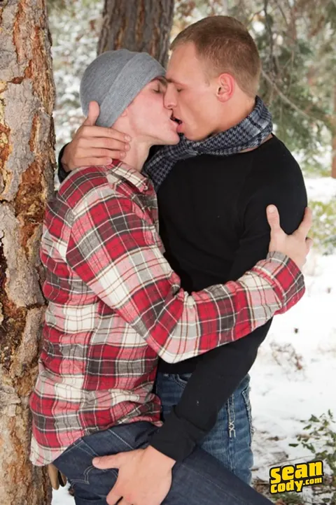 Thick Jocks Bareback in an Outdoor Gay Orgy – photo 9 of 20