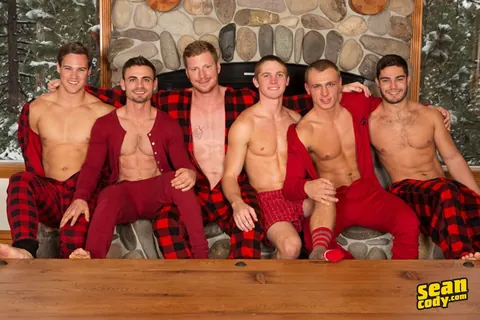 Thick Jocks Bareback in an Outdoor Gay Orgy – photo 17 of 20