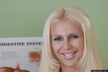 Kayla Kupcakes – Mature Blonde in Stockings Pulls Her Panties Aside and Spreads Her Pussy