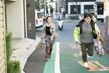 Thick Japanese Woman in Pantyhose and Panties Fucks Outdoors