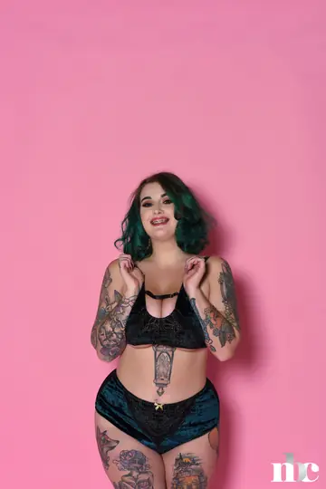 Galda Lou – Short-Haired Brunette MILF Strips Off Her Lingerie