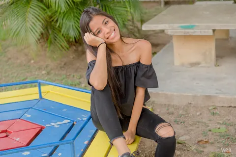 Karin Torres: Latina Brunette Sits on a Swing in Ripped Jeans – photo 8 of 16
