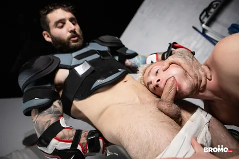 Thick Studs Kiss and Fuck Until He Cums – photo 9 of 20