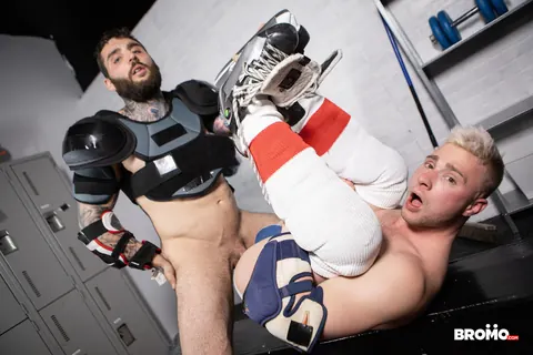 Thick Studs Kiss and Fuck Until He Cums – photo 14 of 20