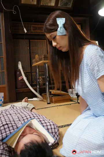 Seto Himari – Petite Japanese Housewife Fucks Hard in Her Hairy Pussy