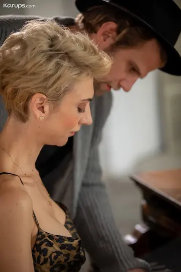 Natalie Anna – Tall Ukrainian MILF Sucks Cock After Piano Lesson