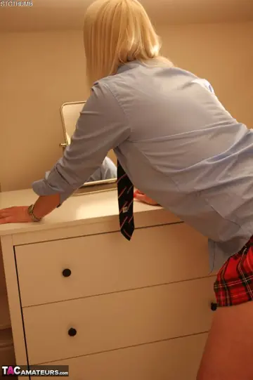 Tracey Lain – Blonde British MILF Removes Her Cotton Panties and Socks for Sex