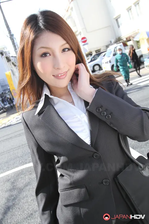 Rara Mizuki: Japanese Redhead in a Suit Poses Outdoors – photo 9 of 15
