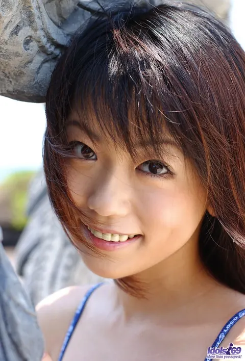 Saki Ninomiya: Petite Japanese MILF Models Lingerie Outdoors – photo 1 of 16
