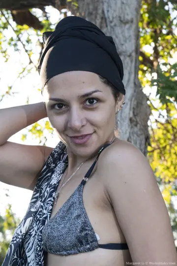 Margaret Li – Slim Latina Brunette Shows Her Hairy Pussy Outdoors