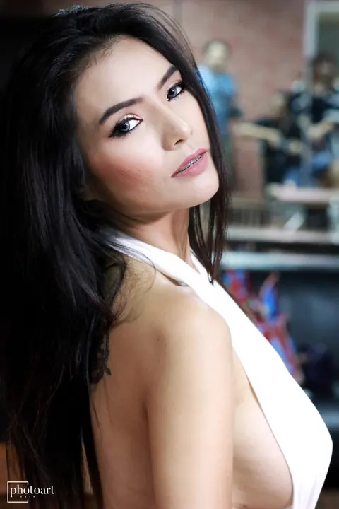 Asian Women Undress and Show Their Tits in a Compilation – photo 15 of 18