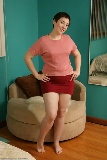 Short-Haired BBW in Panties Flashes Her Hairy Bush and Fat Ass