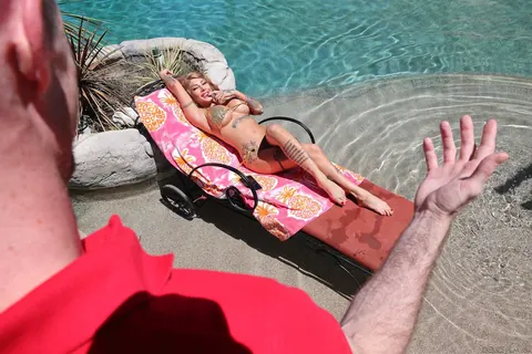 Kitana Montana: Thick Blonde in High Heels Gets Fucked by the Pool – photo 11 of 21