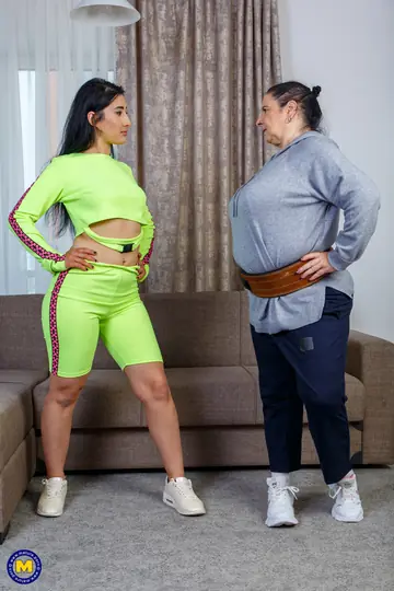 Abby Titts – Busty Curvy Lesbians in Shorts Lick and Facesit