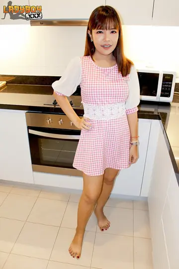 Asian Trans Woman Undresses and Shows Her Nude Body
