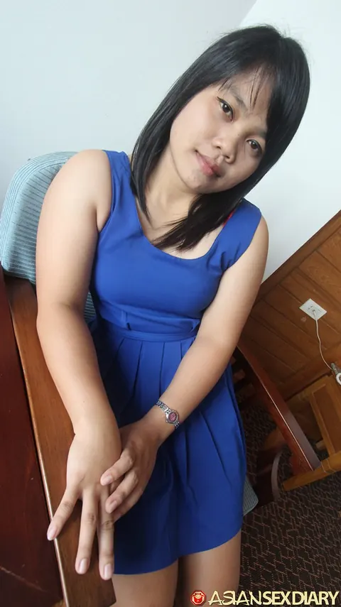 Chubby Thai Babe Strips at the Casting and Spreads Her Hairy Pussy Outdoors – photo 6 of 21