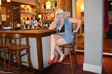 British Blonde MILF Lifts Her Skirt and Spreads Outdoors